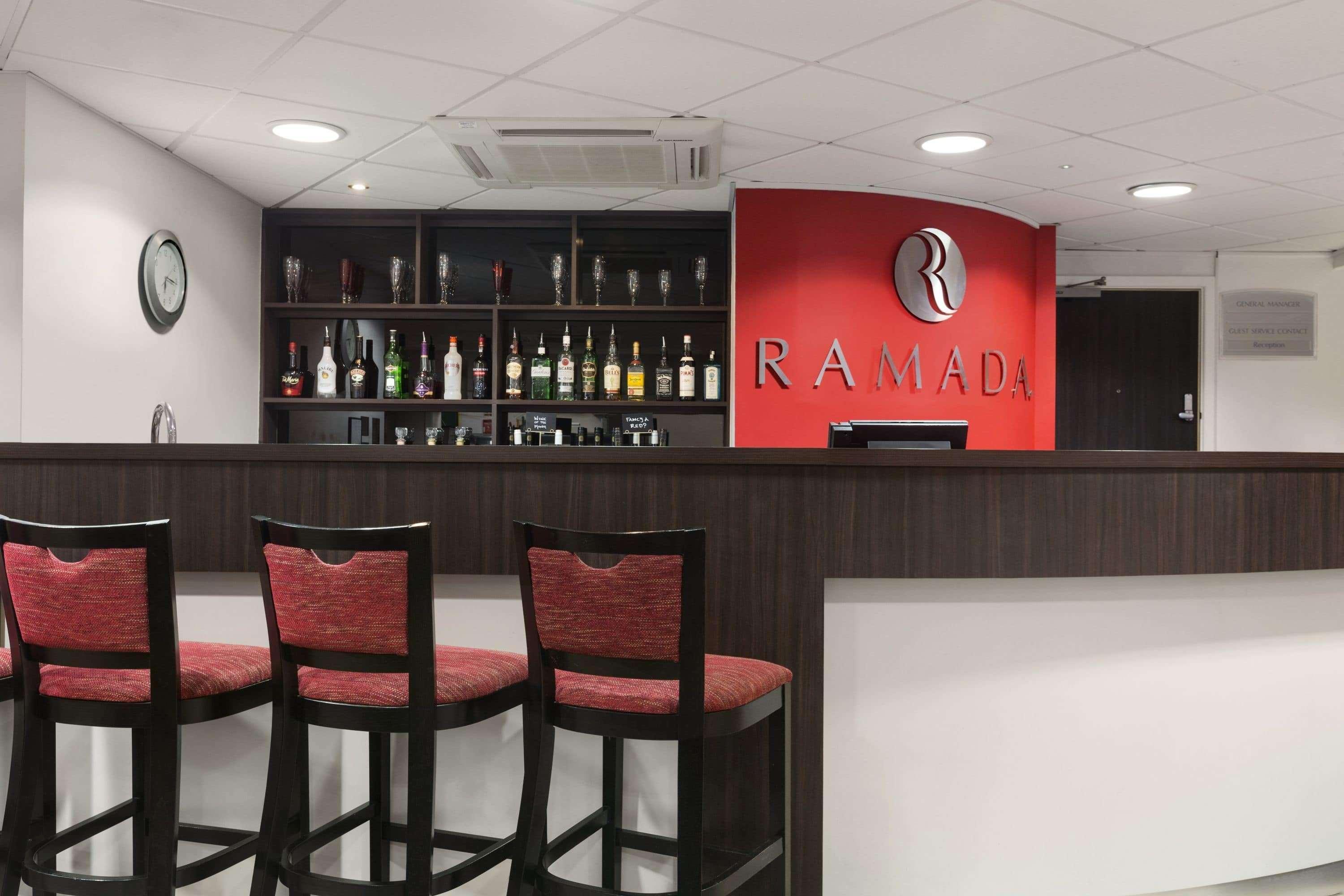 Hotel Ramada London Stansted Airport Stansted Mountfitchet Exterior foto